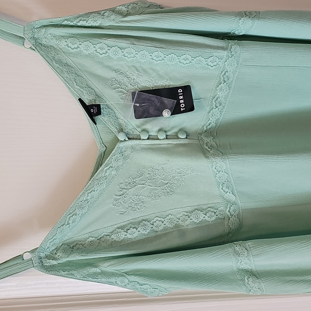 NWT Torrid Crinkle Gauze Tank Top 0